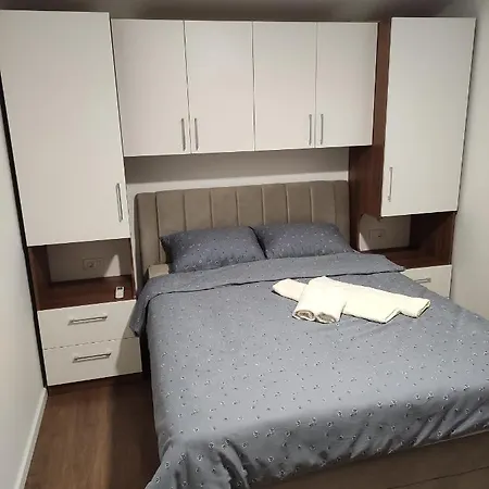 Mira 2 Apartment
